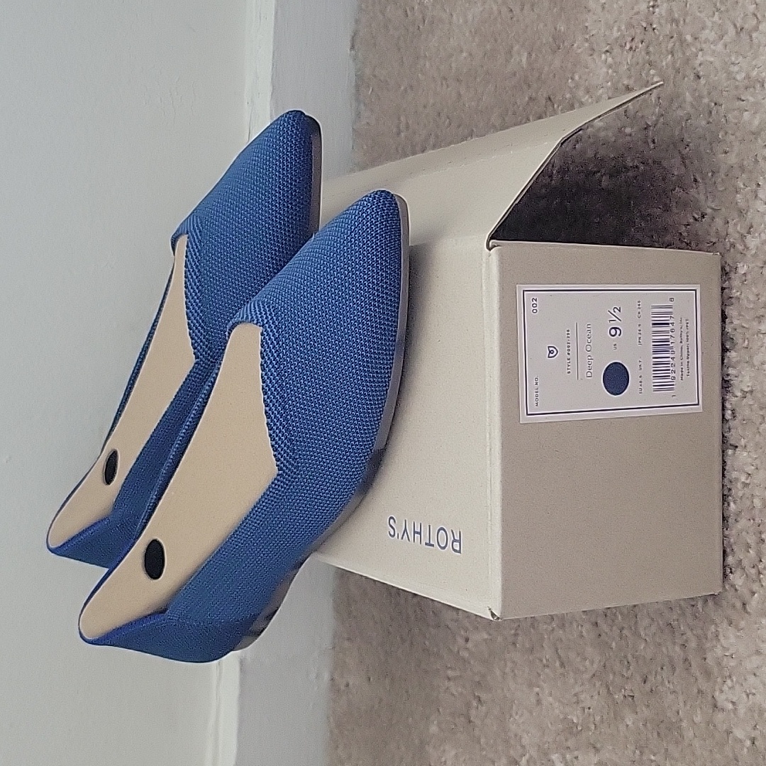 Nwt Rothy's The Point Size 9.5 In Deep Ocean